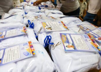 Empadronan a vendedores ambulantes de Isla Mujeres