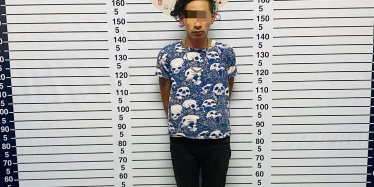 Detienen a una persona con 3 bolsas de narcóticos en Villas del Sol