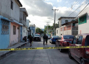 Encuentran a hombre sin vida en cuartería de Cancún
