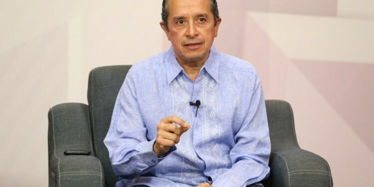 En Quintana Roo se trabaja para dejar un gobierno ordenado, transparente y con rendición de cuentas: Carlos Joaquín