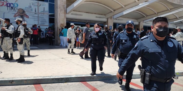 Descartan balacera en el Aeropuerto Internacional de Cancún