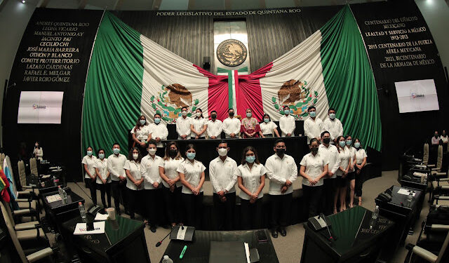 Se expresa la juventud quintanarroense en la máxima tribuna del Estado