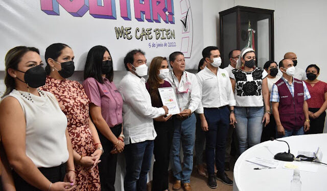 Reciben cinco candidatos a la gubernatura de Quintana Roo su constancia por parte del Ieqroo