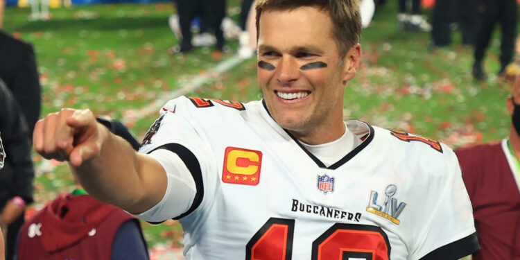 Tom Brady anuncia su regreso a la NFL