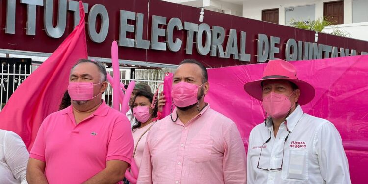 Se registran candidatos a diputados ante el IEQROO