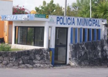 En abandono casetas de policía en Puerto Morelos