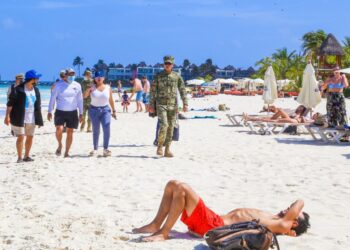 Libres de sargazo playas de Isla Mujeres