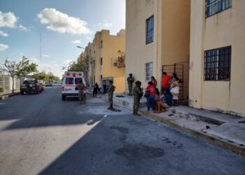 Mujer es atacada por presuntos sicarios en Paseos del Mar