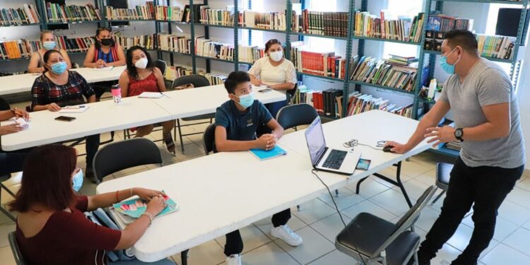 Invitan a isleñas e isleños a inscribirse a los cursos de capacitación del ICAT