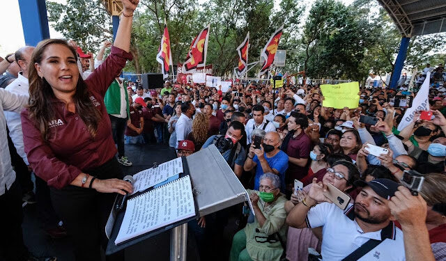 Con el pueblo todo, sin el pueblo nada, sentencia Mara Lezama en Playa del Carmen