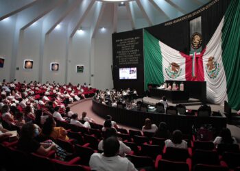 Presentan parlamentarias quintanarroenses, propuestas a favor de las mujeres