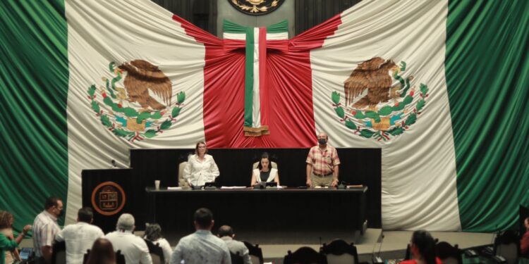 Avala XVI Legislatura reforma para dotar de autonomía a la UQROO