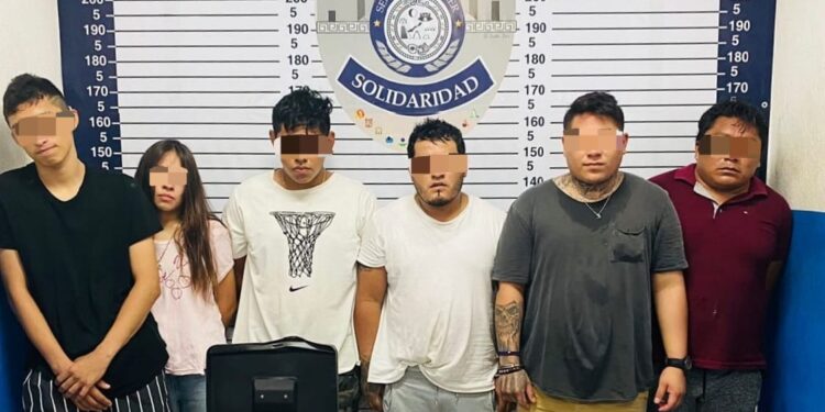 Caen seis sujetos con más de 100 envoltorios de droga en Playa del Carmen