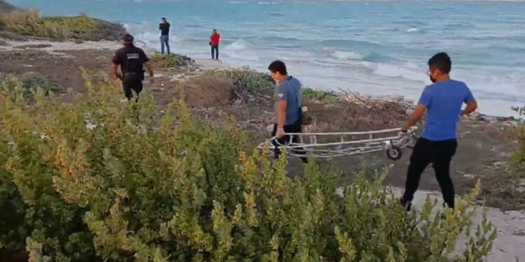 Encuentran cuerpo sin vida con aparentes signos de tortura en Isla Blanca