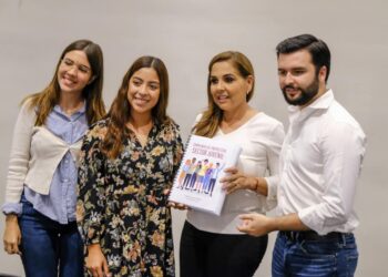 Recibe Mara Lezama la aportación de jóvenes y deportistas al plan de desarrollo