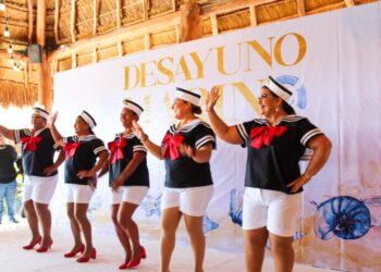 Exitoso Desayuno Marinero en beneficio del Cendi de Isla Mujeres