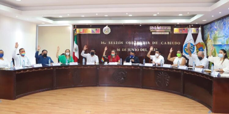 Refrenda gobierno municipal de Isla Mujeres su compromiso con la comunidad LGBTTTQ+