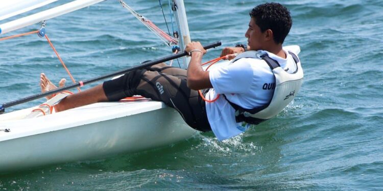 Espera el equipo de Vela una cosecha de medallas para el cierre de competencia
