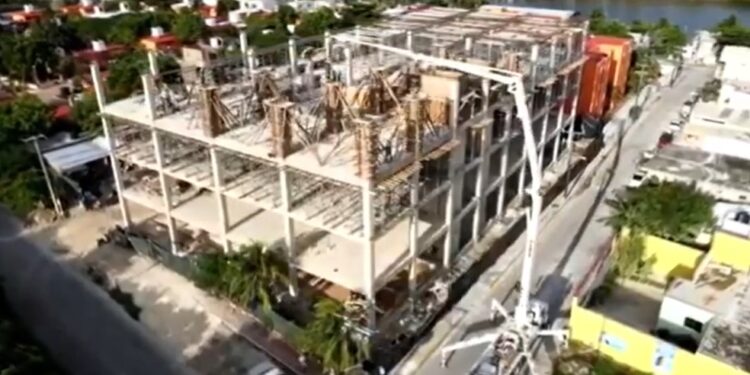 En diciembre estaría lista la obra del Hospital Naval en Isla Mujeres