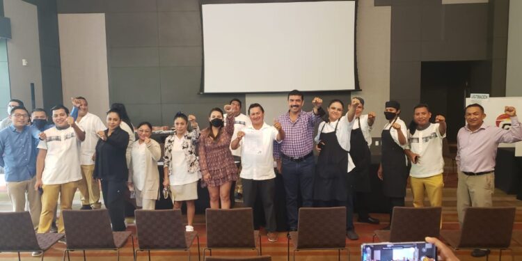 Las y los trabajadores del Hotel Andaz Mayakobá legitimaron su Contrato Colectivo de Trabajo