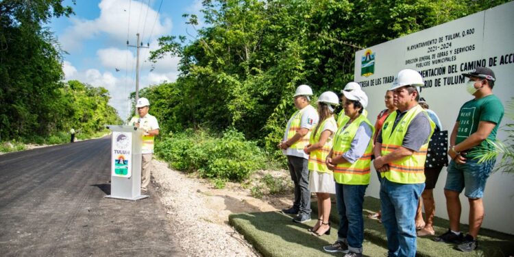 Entrega Marciano Dzul nuevo acceso a relleno sanitario