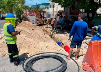 Aguakan reemplaza tuberías obstruídas por el sarro