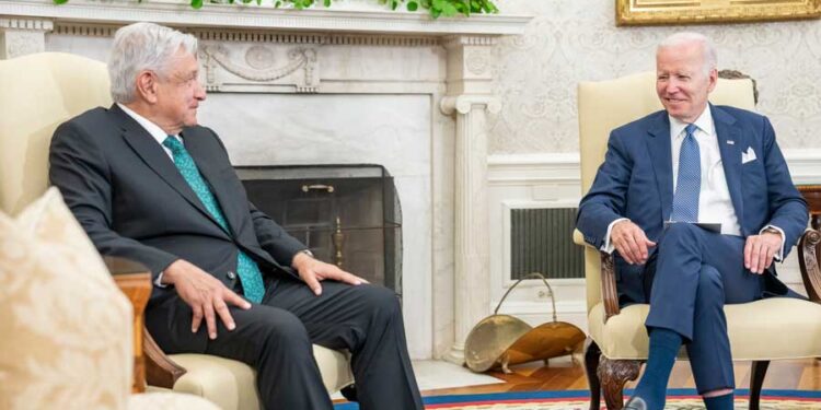 AMLO se compromete a invertir mil 500 mdd en infraestructura fronteriza