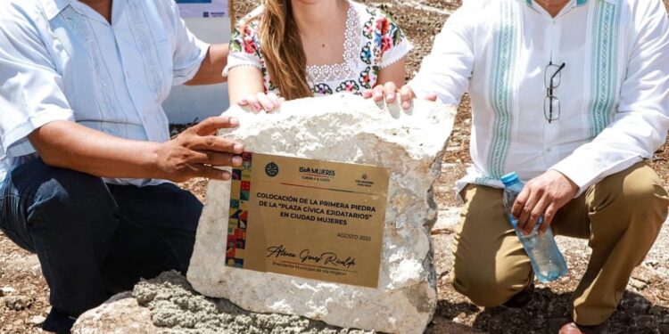 Atenea inicia construcción de la Plaza Ejidatarios en la Zona Continental de Isla Mujeres