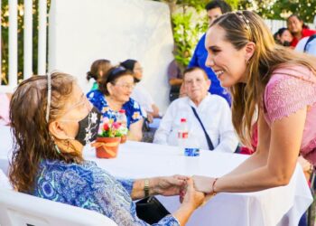 Atenea Gómez reinaugura La Casa del Adulto Mayor en Isla Mujeres