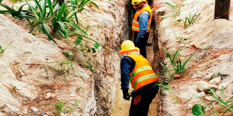 Avanza CFE en la preparación para la introducción del nuevo cable submarino en Isla Mujeres