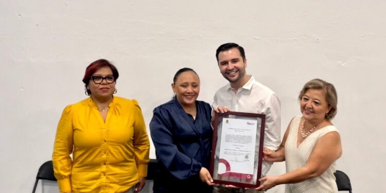 Dan posesión como titular de la COJUDEQ a Eric Arcila Arjona