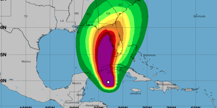 Se intensifica «Ian» a huracán categoría Dos
