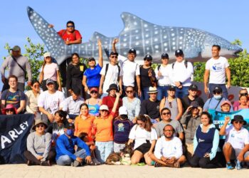 Asociaciones se unen a la jornada del Limpiatón en el malecón de la Rueda Medina