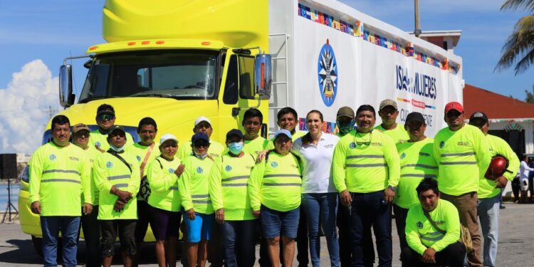 Entrega Atenea Gómez Ricalde la Bestia ya rehabilitada