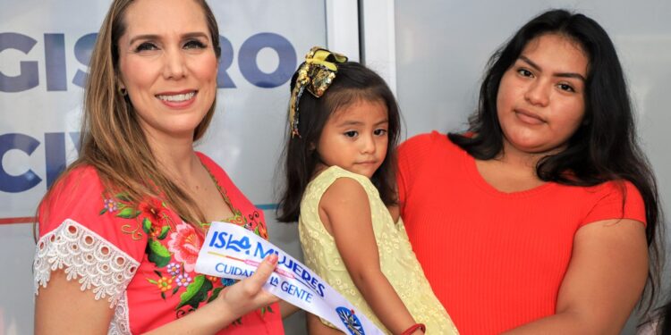 Reinauguran oficinas del Registro Civil en Isla Mujeres