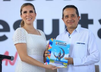 Rinde Atenea su primer Informe de Resultados ante más de 2 mil personas