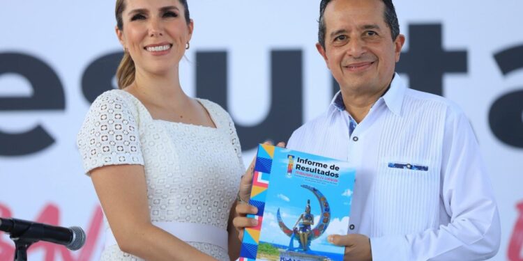 Rinde Atenea su primer Informe de Resultados ante más de 2 mil personas