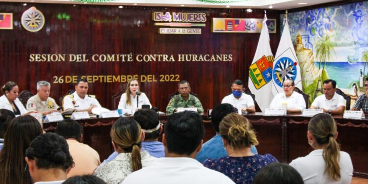Puerto cerrado a la navegación menor en Isla Mujeres