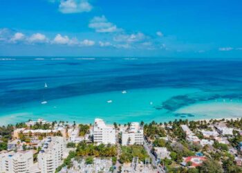 Isla Mujeres gana el Oscar del Turismo al mejor destino insular líder en México y Centro América