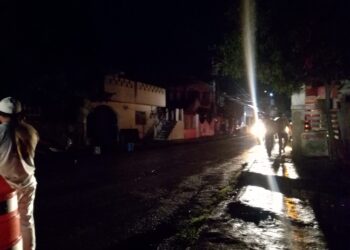 A oscuras nuevamente la colonia Salina Chica en Isla Mujeres