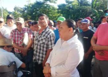 Ejidatarios de Kantunilkin cumplen su palabra y bloquean por horas vialidad hacia Chiquilá