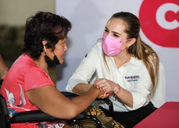 Atenea escucha a los isleños en Audiencia Ciudadana
