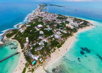 Playas de Isla Mujeres siguen recibiendo premios, ahora fue la Certificación Platino