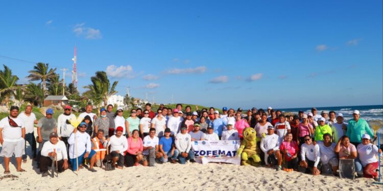 La alcaldesa Atenea Gómez participa en el “Limpiatón” en la colonia La Guadalupana
