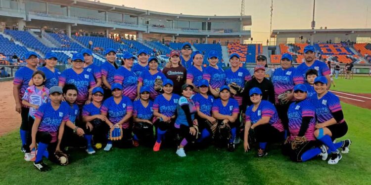 Atenea Gómez impulsa el deporte femenil en Isla Mujeres para lograr el empoderamiento de las mujeres