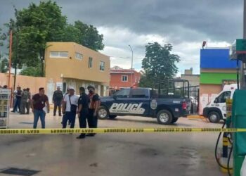 De un disparo en la cabeza asesinan a empleada de una gasolinera en Playa del Carmen