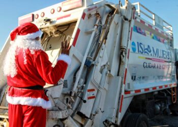 Redoblan esfuerzos para mantener limpias las calles y avenidas de Isla Mujeres