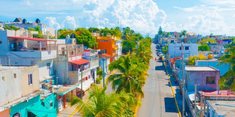 Isla Mujeres lucirá más bonita con la Ruta Mágica de Colores