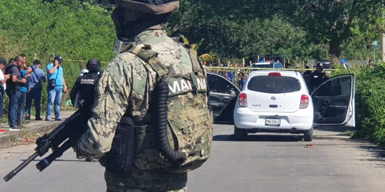 Sin pistas del sicario que atacó a una familia abordo de un auto compacto en Chetumal