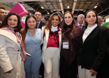 #IslaMujeres vuelve a brillar en la Fitur2023